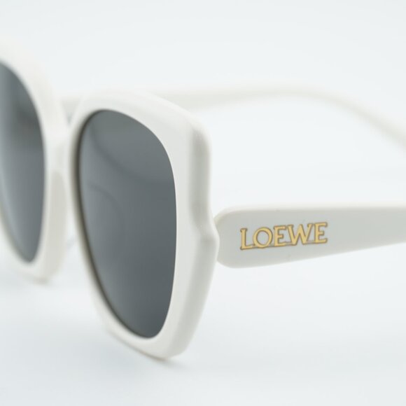 Loewe LW40133F 25A Sunglasses Ivory Butterfly Frame, Smoke Lenses main image 6